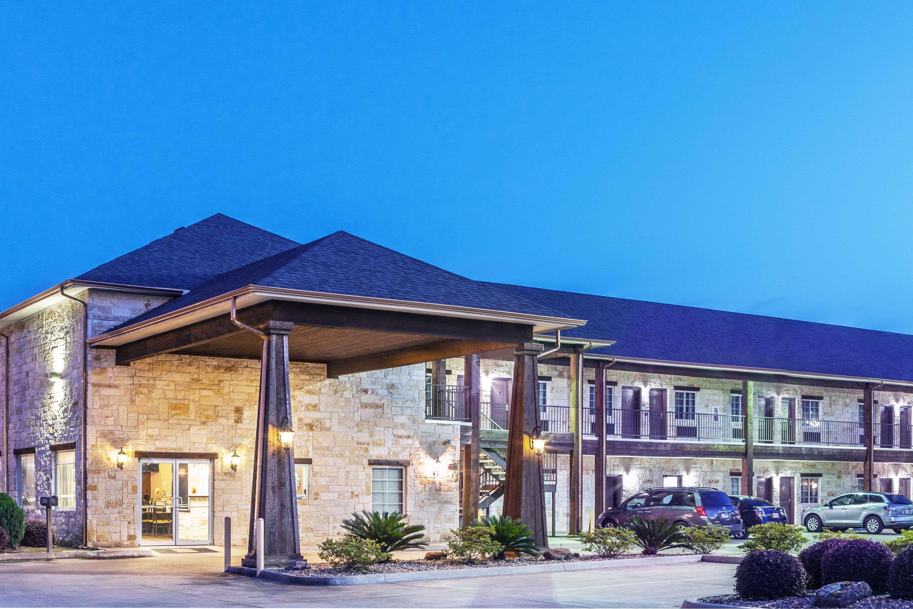Motel Super 8 By Wyndham Center Exteriér fotografie