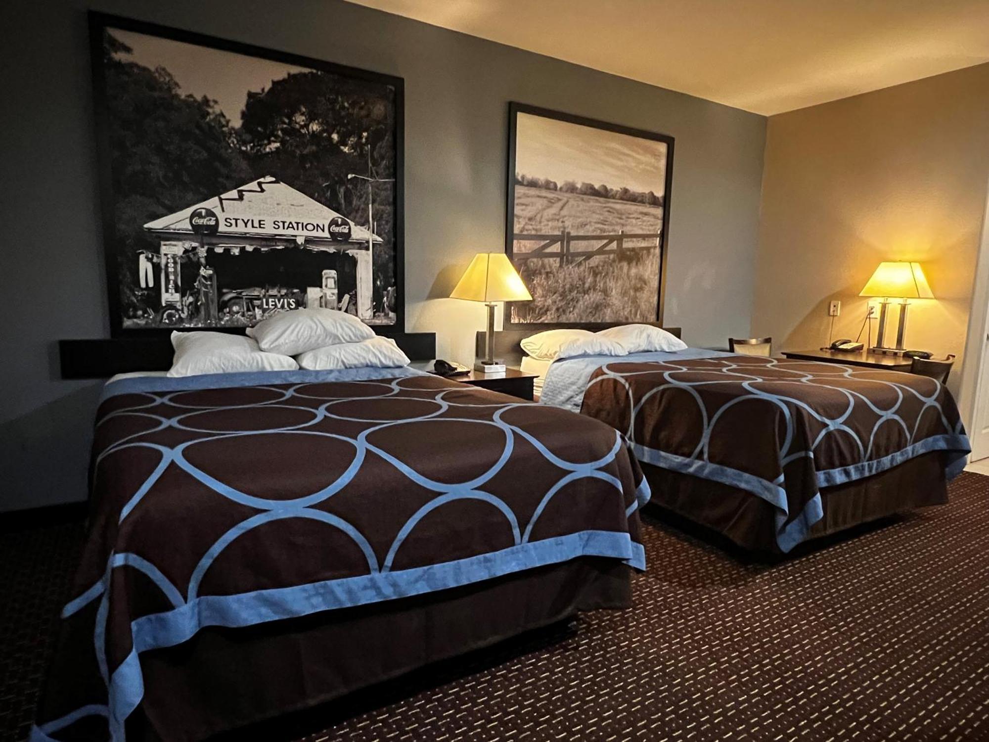 Motel Super 8 By Wyndham Center Exteriér fotografie