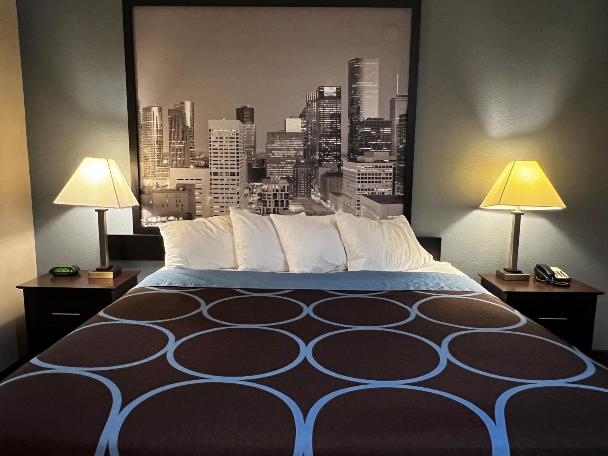 Motel Super 8 By Wyndham Center Exteriér fotografie